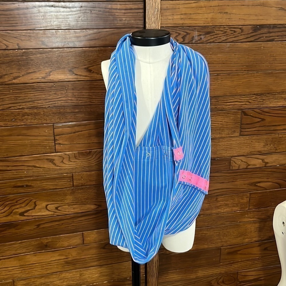 Ivivva scarf stripe snap closure pink blue